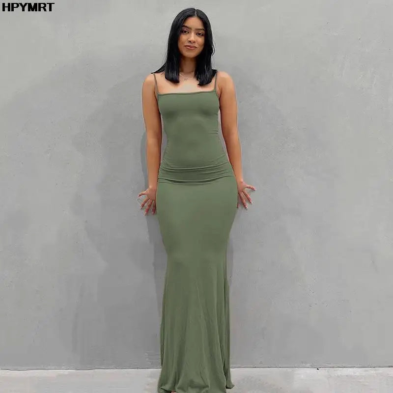 Vestido Aurora Elegante em Cetim – Modelo Longo Feminino Sem Mangas, Costas Abertas e Silhueta Ajustada para Festas e Ocasiões Especiais