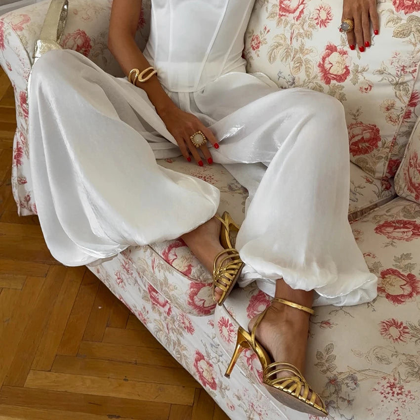 Calças Plissadas Femininas em Crepe  – Elegância e Conforto