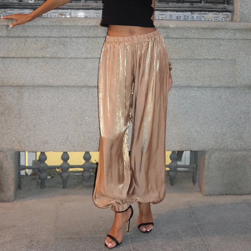 Calças Plissadas Femininas em Crepe  – Elegância e Conforto